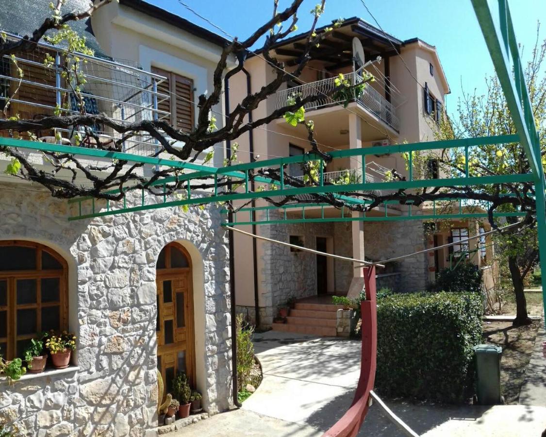 בטינה Apartment Sare מראה חיצוני תמונה