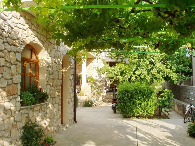 בטינה Apartment Sare מראה חיצוני תמונה